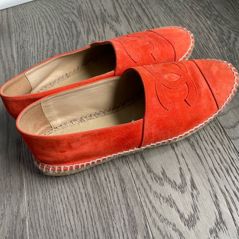 CHANEL Suede CC Espadrilles 38 Orange ICONIC RARE - Picture 2 of 6